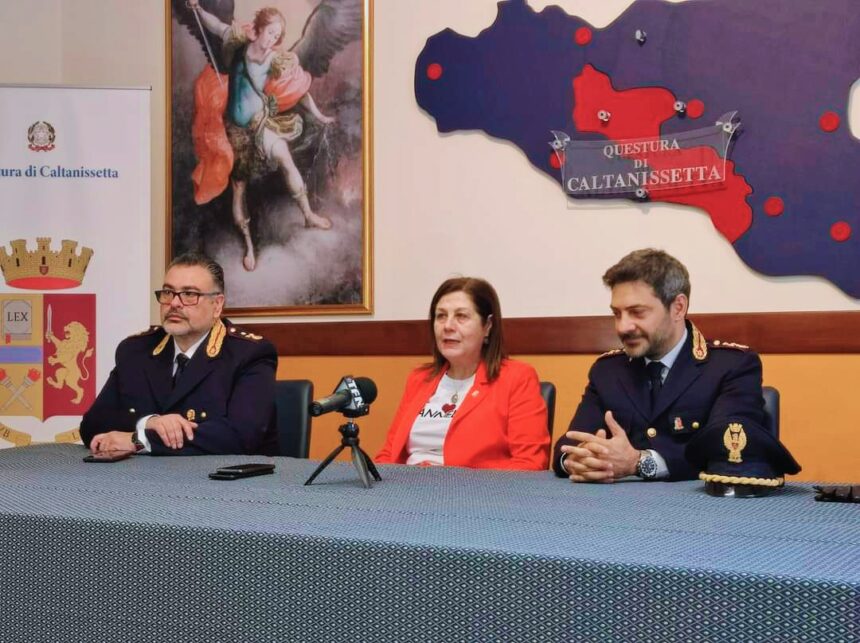 “Nuovo Dirigente per la Squadra Mobile di Caltanissetta: Presentato il Vice Questore Rosario Scalisi”