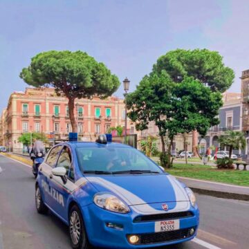 “Arrestato Ladro d’Auto a Catania: Intervento Tempestivo della Squadra Volante”