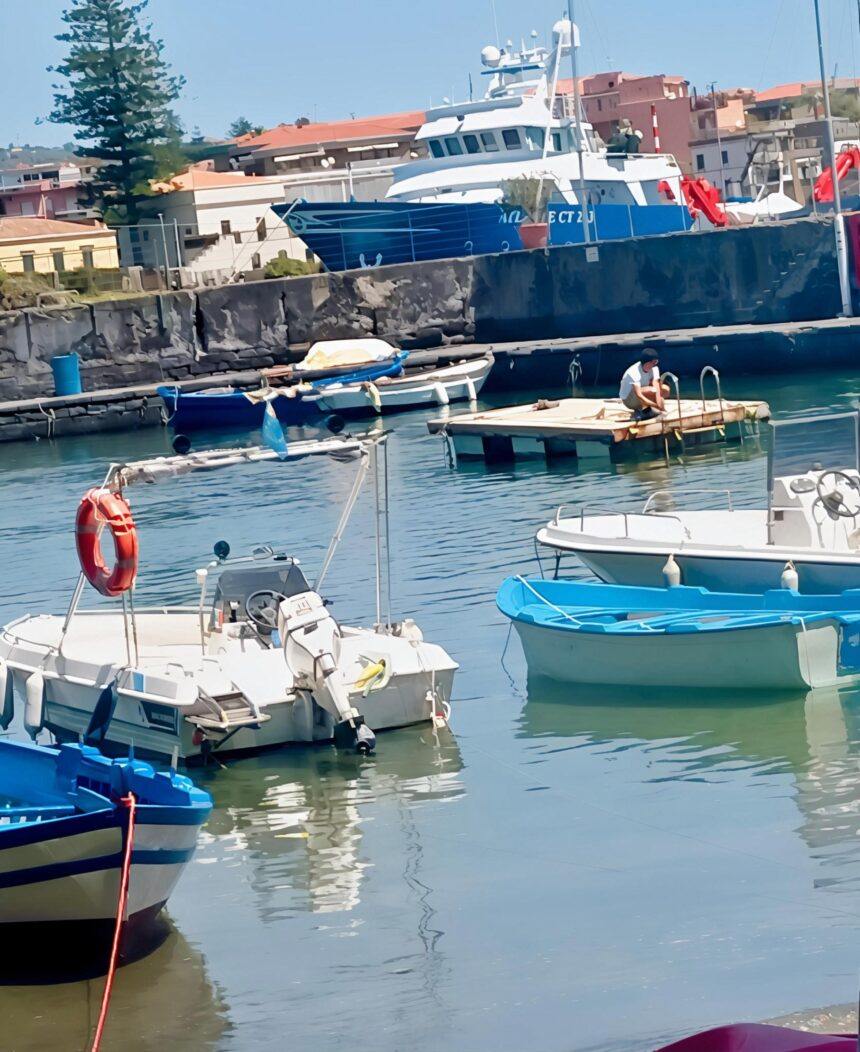 IMG_20250511_085031 Porto di Ognina, la denuncia di Sinistra Italiana: “Gravi responsabilità del sindaco Trantino nella distruzione della costa”