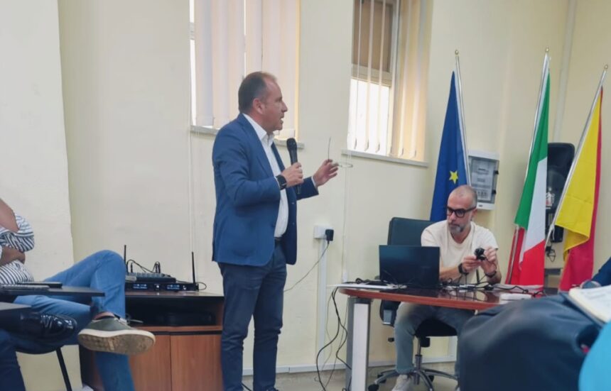1000612556 PESCA SICILIANA, OTTOBRE DI PROTESTA: IL 7 MARINERIE IN PIAZZA A PALERMO, L’8 CONFRONTO IN PREFETTURA A MESSINA. IL 22 CENTO PESCHERECCI PRONTI NELLO STRETTO