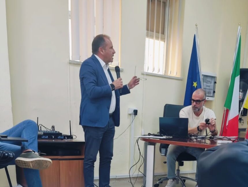 PESCA SICILIANA, OTTOBRE DI PROTESTA: IL 7 MARINERIE IN PIAZZA A PALERMO, L’8 CONFRONTO IN PREFETTURA A MESSINA. IL 22 CENTO PESCHERECCI PRONTI NELLO STRETTO